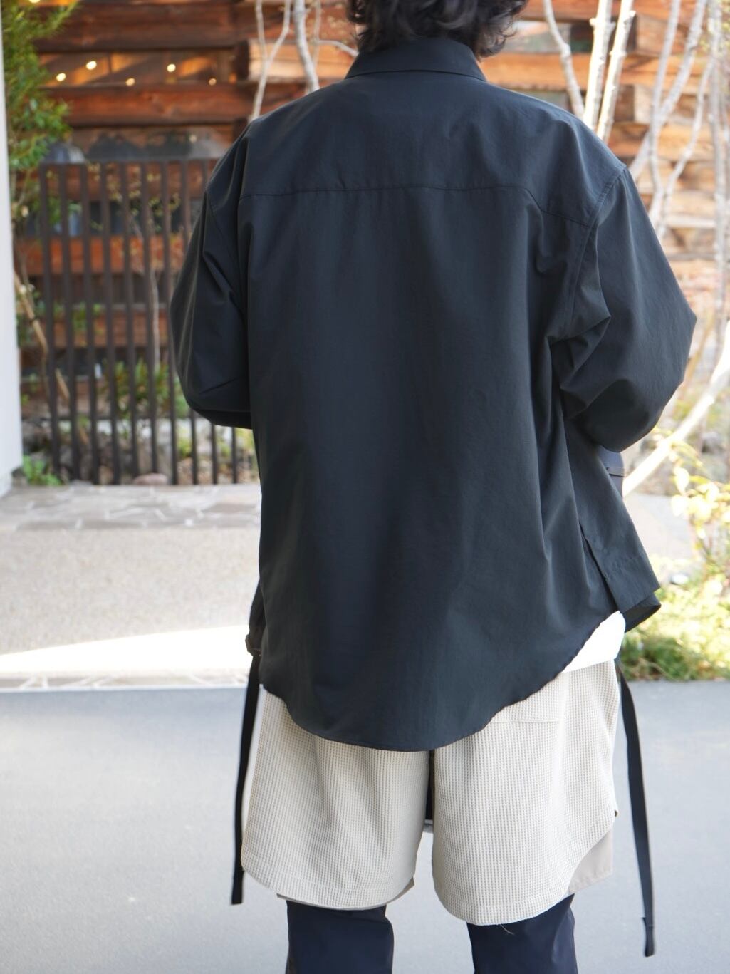 meanswhile ミーンズワイル オールインワン meanswhile ミーンズワイル【 Breathable Side Slit L/S SH 】 | LARGE