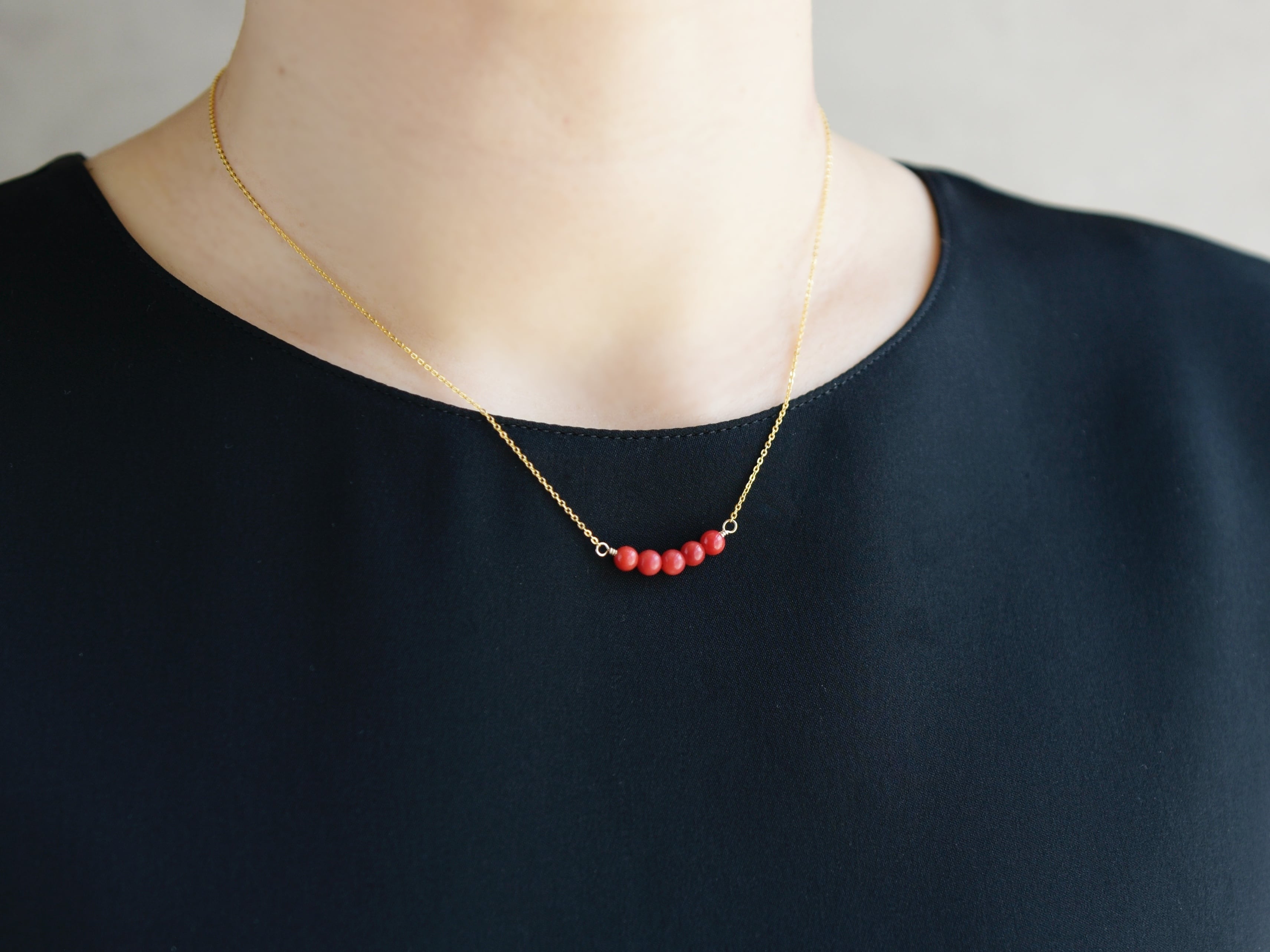 14kgf ネックレス】シンプルな赤珊瑚（3月誕生石）／女性の還暦祝いに