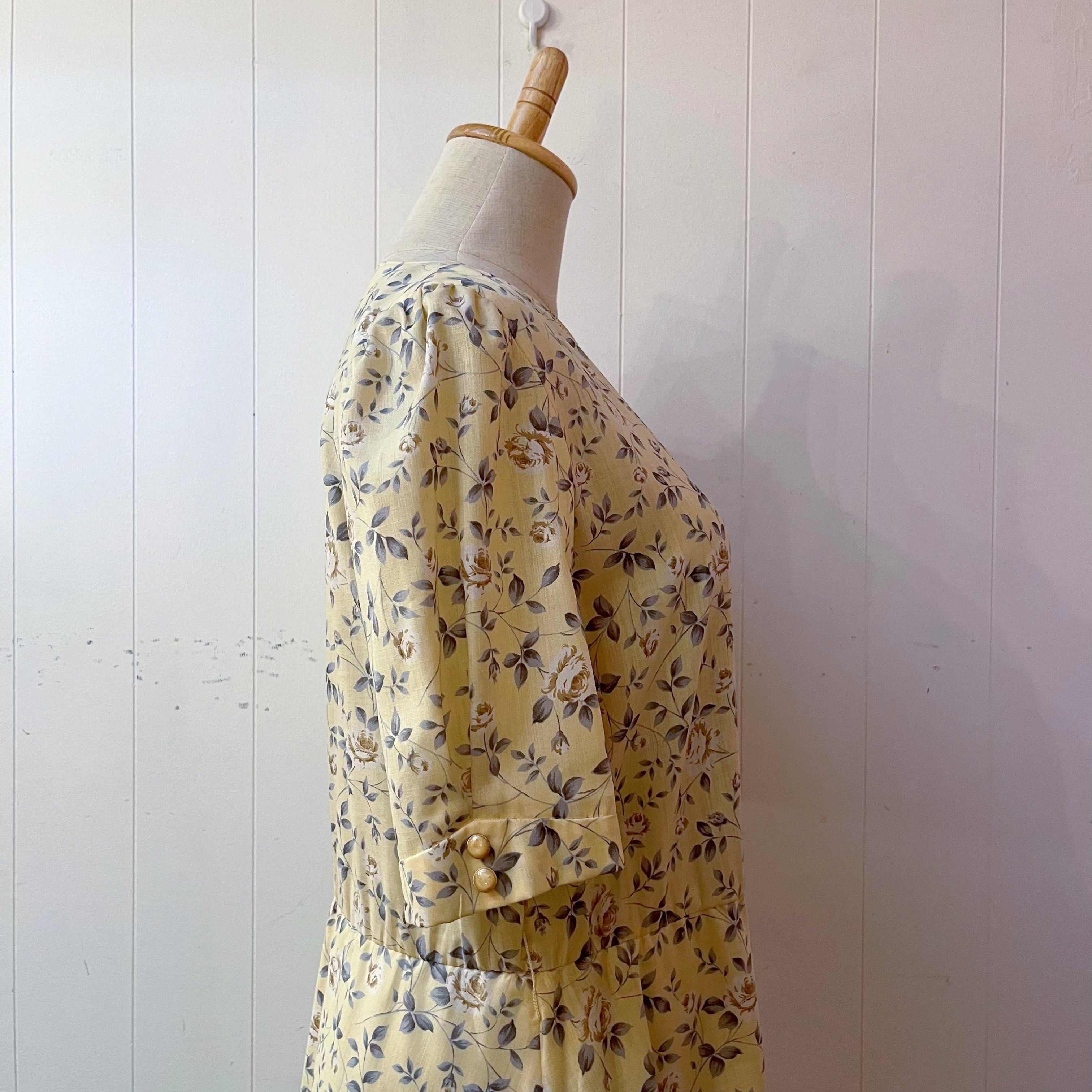 yellow white rose flare one-piece