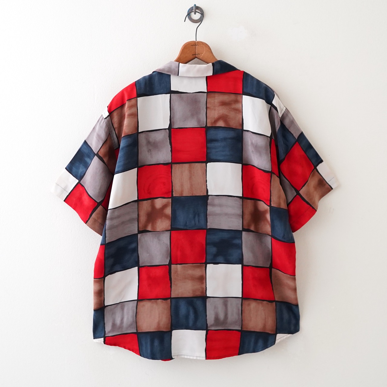 pattern open collar shirt