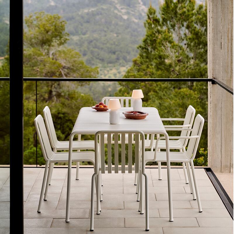 PALISSADE TABLE L82.5×W90［ HAY ］ | REAL Style online shop