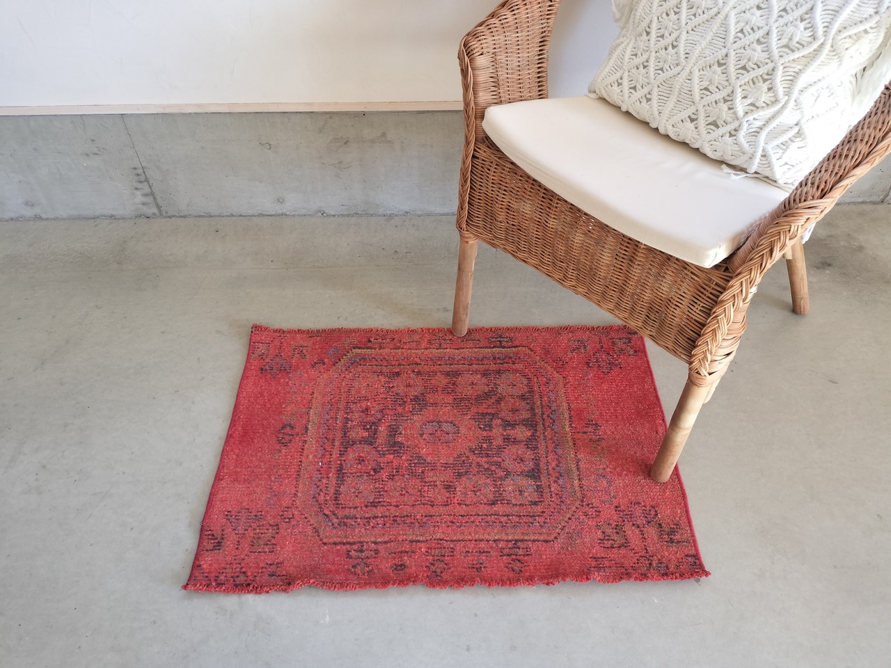 Turkish rug 83×55cm No.371