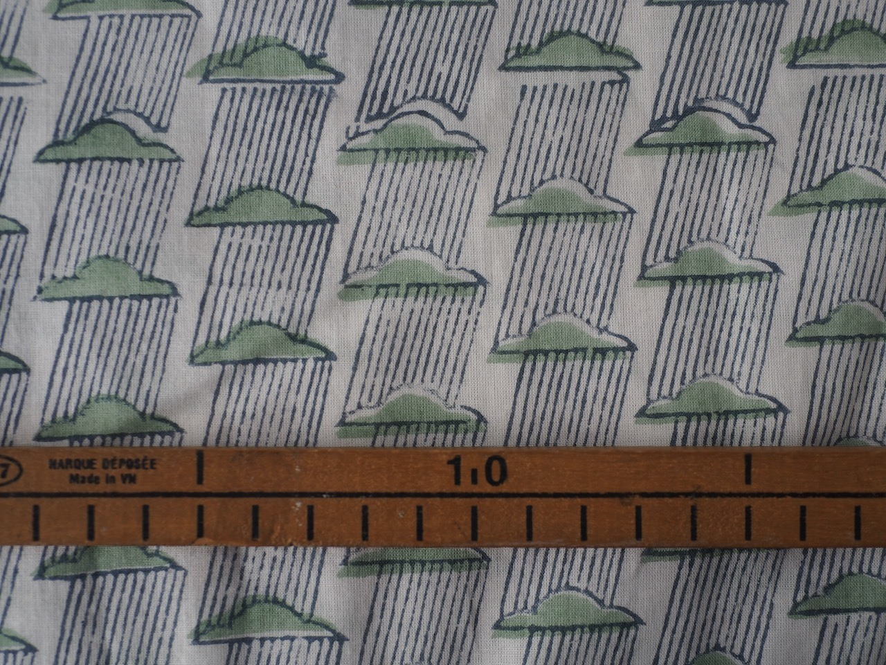 block print fabric d43　雨