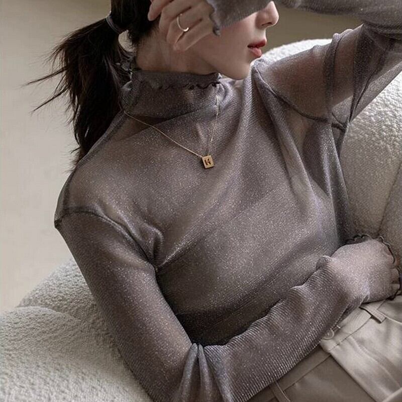 Bright silk bottoming shirt