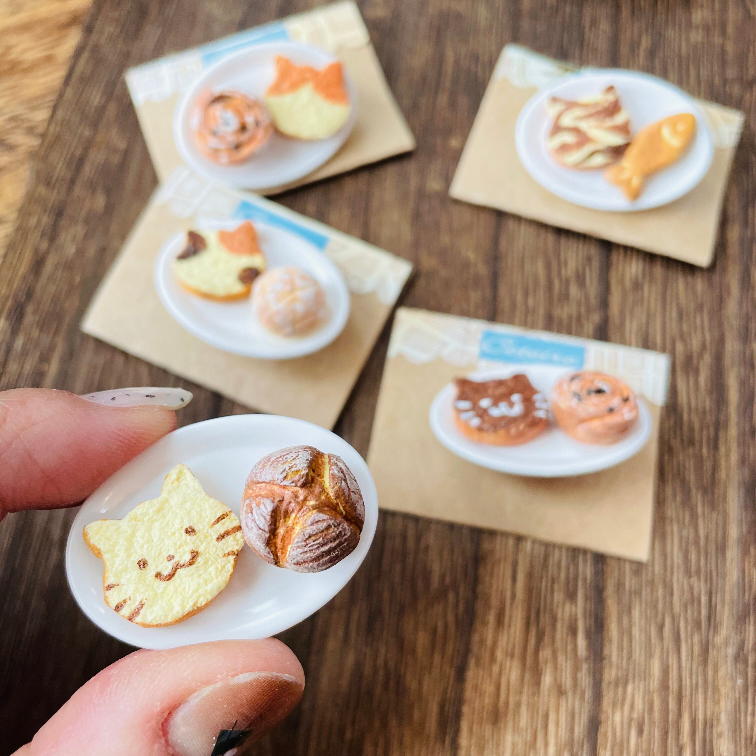 Fコトイロベーカリー｜ブローチ｜ 猫雑貨 猫モチーフ 猫グッズ アクセサリー ミニチュア