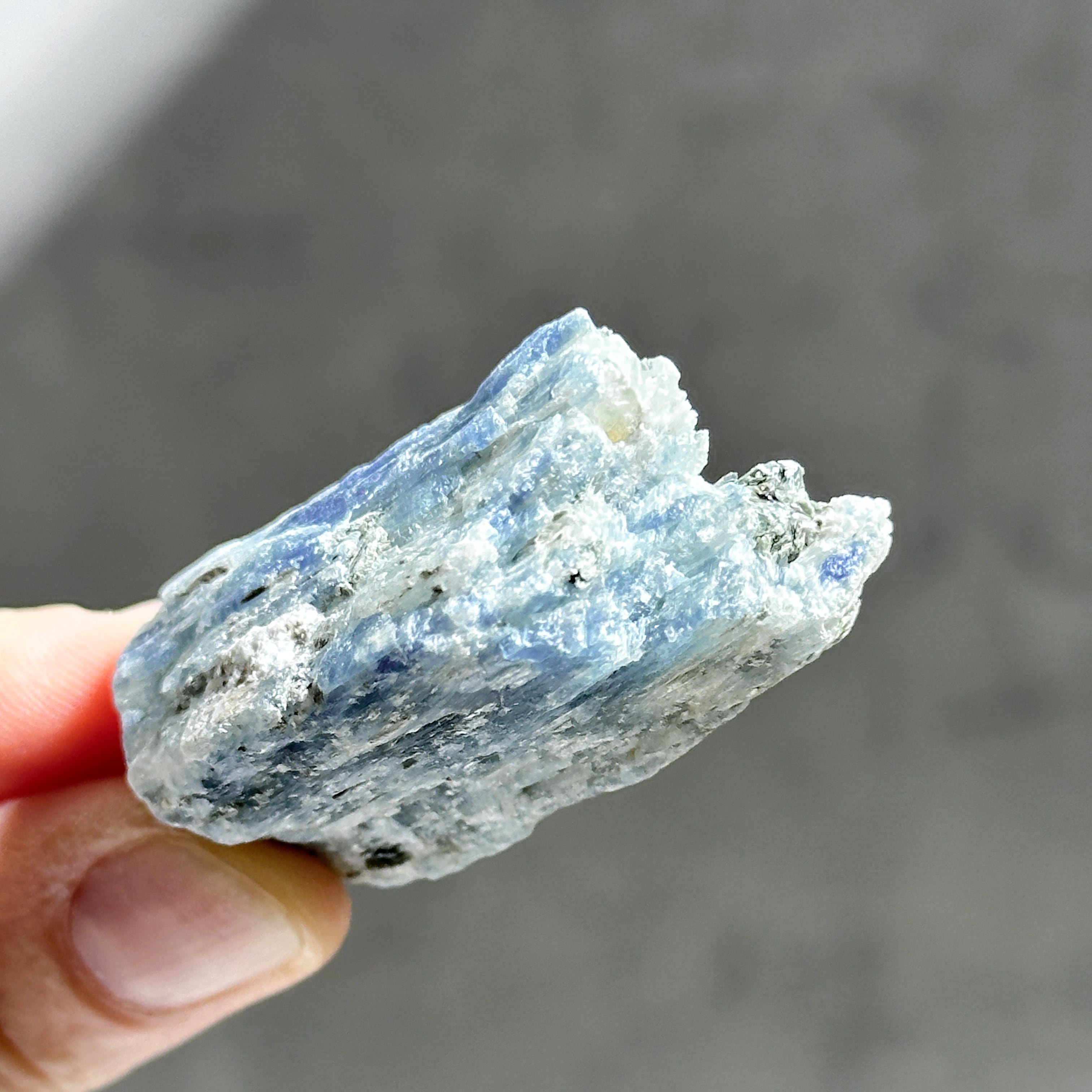カイヤナイト 原石64◇ Kyanite ◇天然石・鉱物・パワーストーン