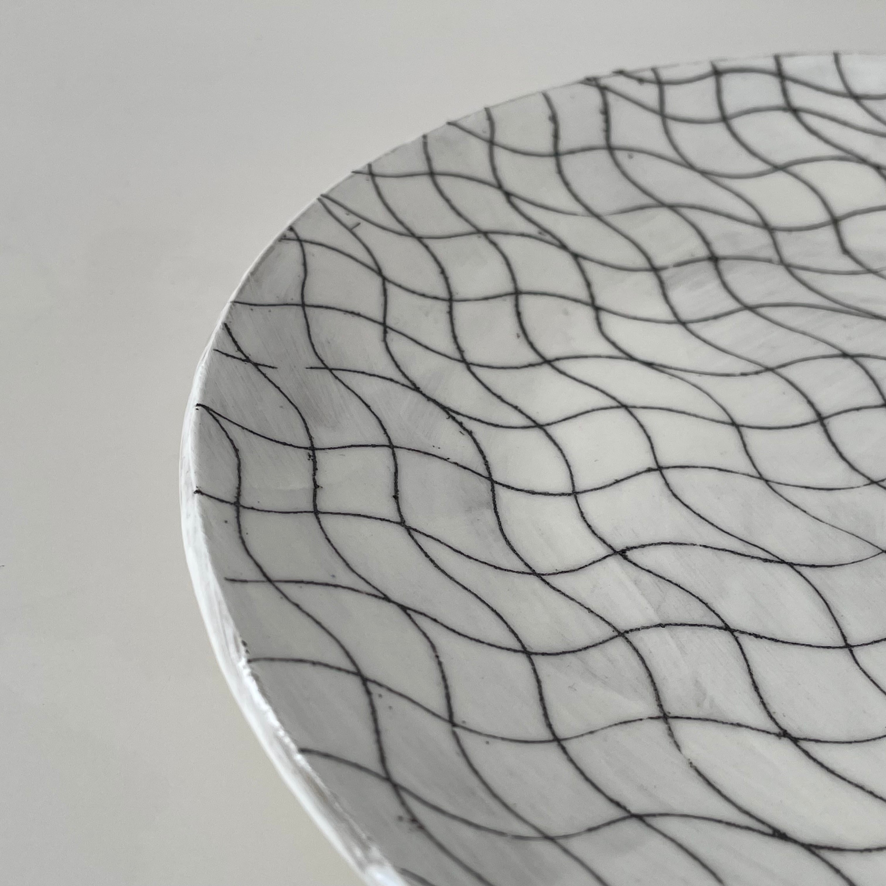 武田武人 作 平皿（波線） | AAOアートセレクション