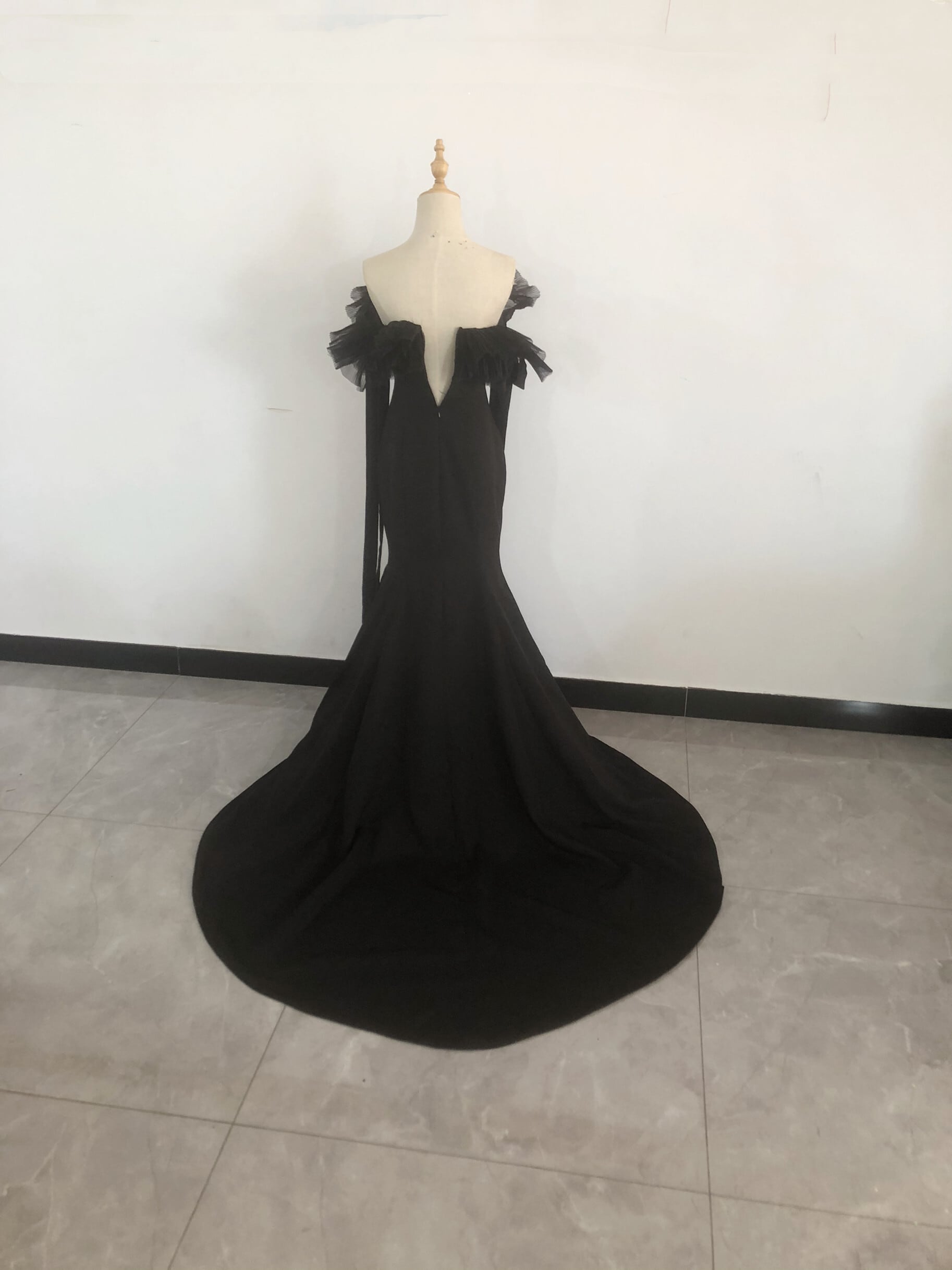 雅やか 黒 カラードレス オフショルダー マーメイドライン 2次会/挙式