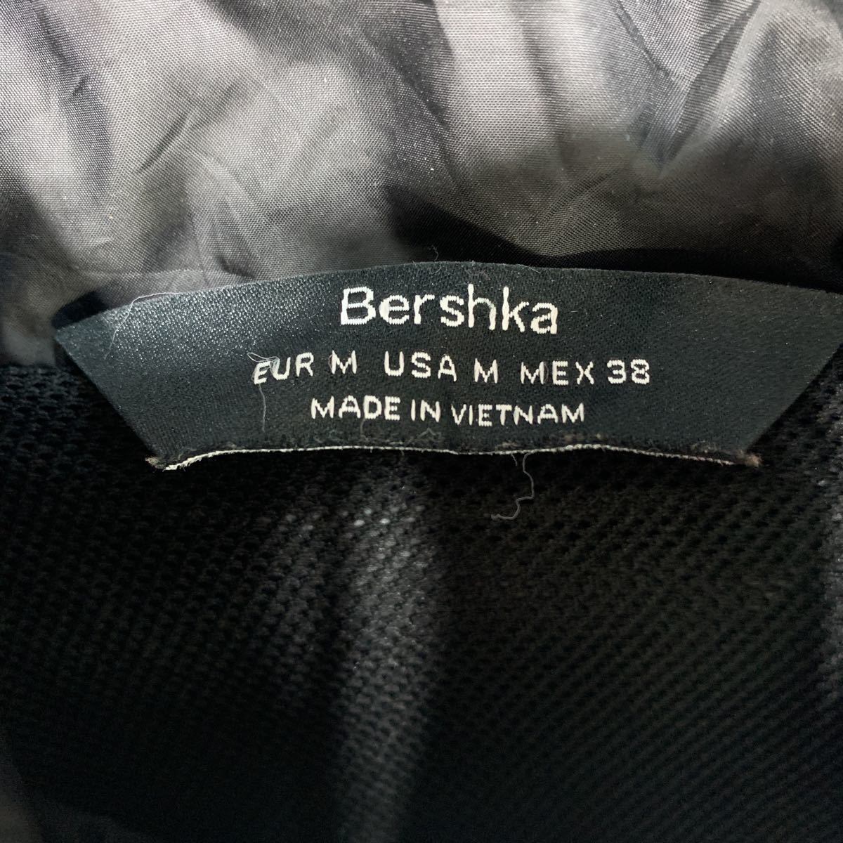 Bershka ナイロンジャケット S 白 バックプリント 大きいサイズ