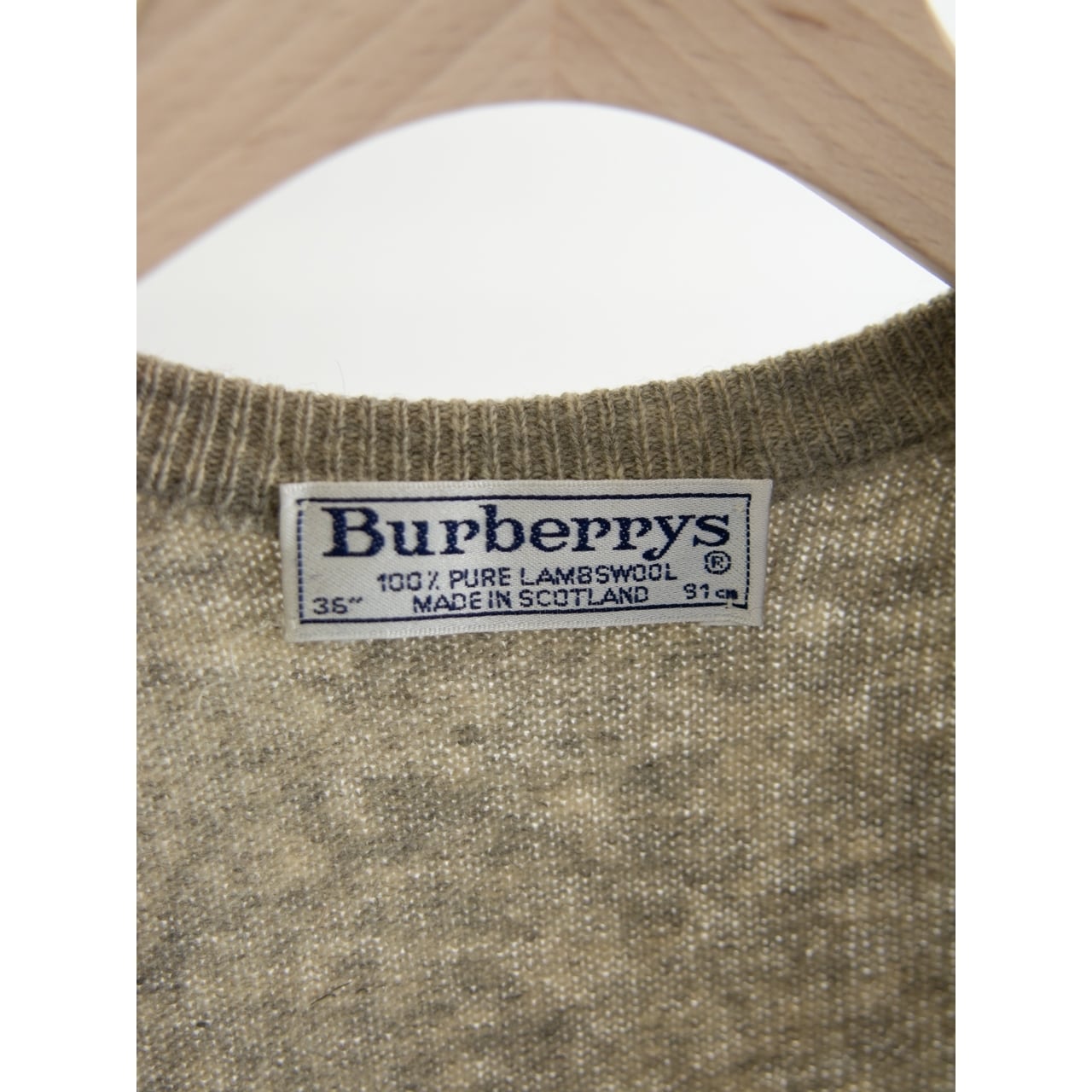 【Burberrys】Made in Scotland 100% Lambswool V-neck Sweater（バーバリーズ スコットランド製 ラムズウールVネックセーター ニット）