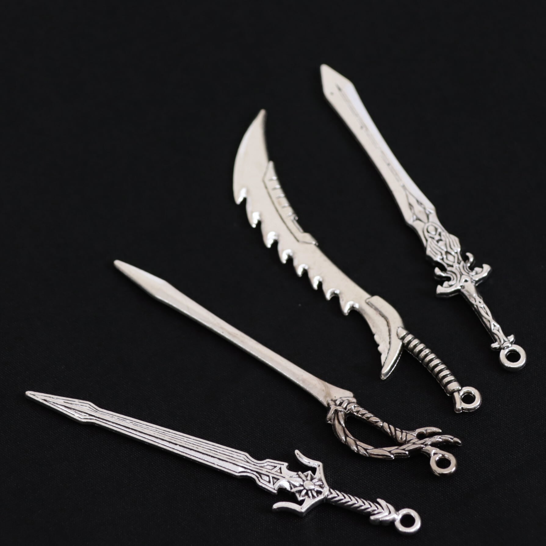 南イエメン銀？白銅？製の二重刃装飾武器 剣 刀 杖 槍 武器 パーツ シルバー 金属 02000137 ハンドメイド 装飾
