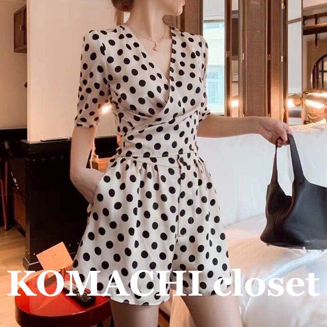 【送料無料】 半袖シャツ ショートパンツ パンツセットアップ カシュクール ドット柄 韓国 レディース オルチャン ハイウエスト スリム 細身 白 ホワイト 黒 2点セット 上下セット ベルトリボン 短パン かわいい 可愛い 大人可愛い 大人女子 きれいめ シンプル カジュアル 大人 気品 上品 おしゃれ お洒落 脚長 美脚こなれ感 きちんと 大人女子 キュート フェミニン S M L XL 海 夏 10代 20代 30代 女子会 デート リゾート 旅行 休日 普段使い トレンド スタイル