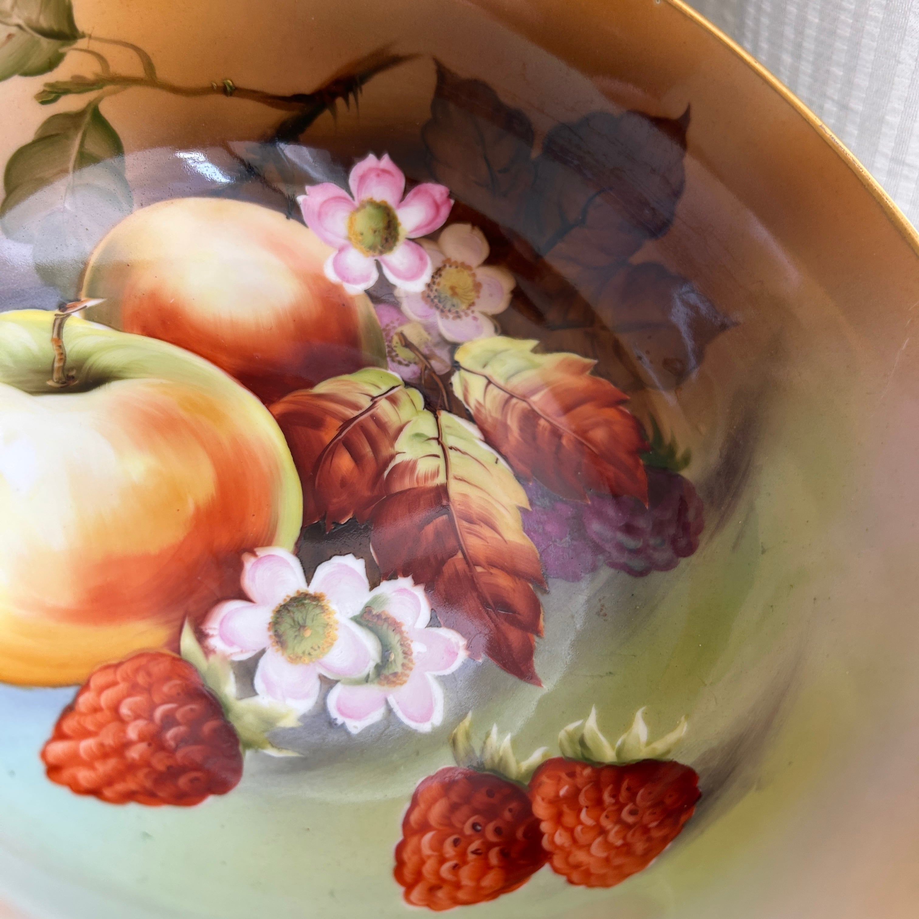 Old Noritake 国内向けの端正なフルーツボウル