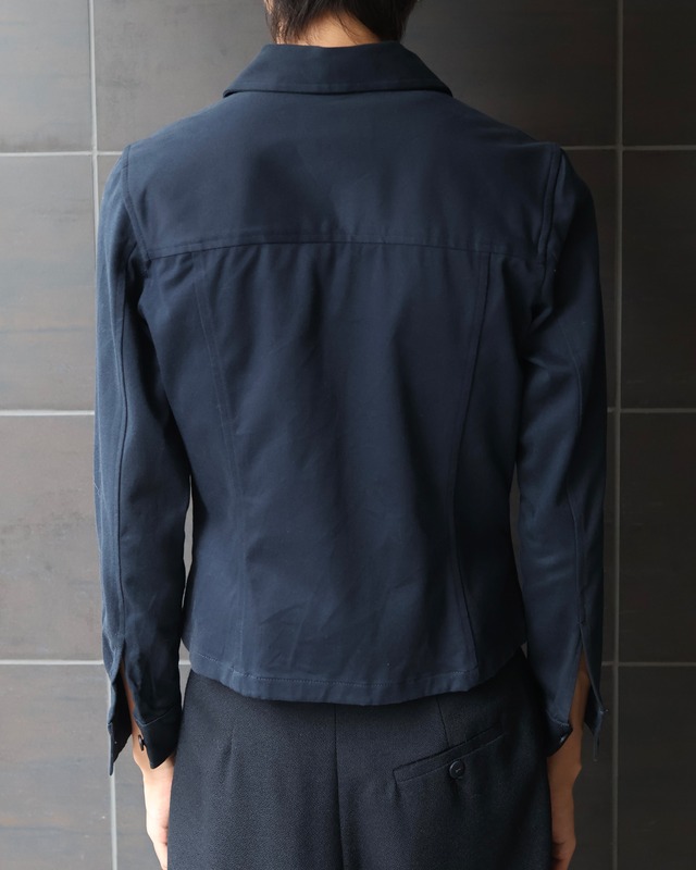 Short length zip-up blouson