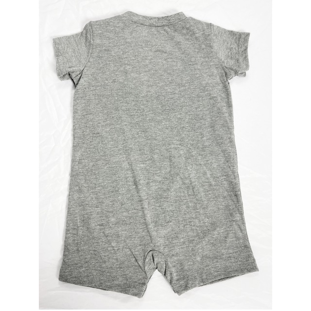 【NIKE】ロンパース（ロゴ・半袖）出産祝い　日本未発売　ブランド　リンクコーデ