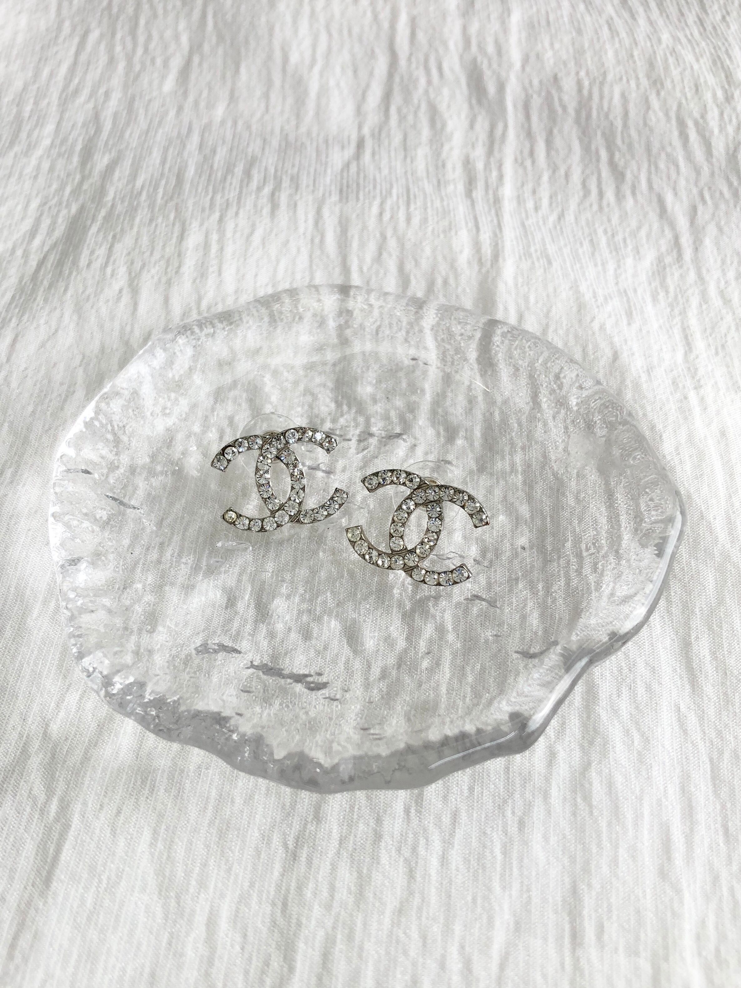 日本直送 名牌中古包 】CHANEL シャネル ピアス シルバー ココマーク 
