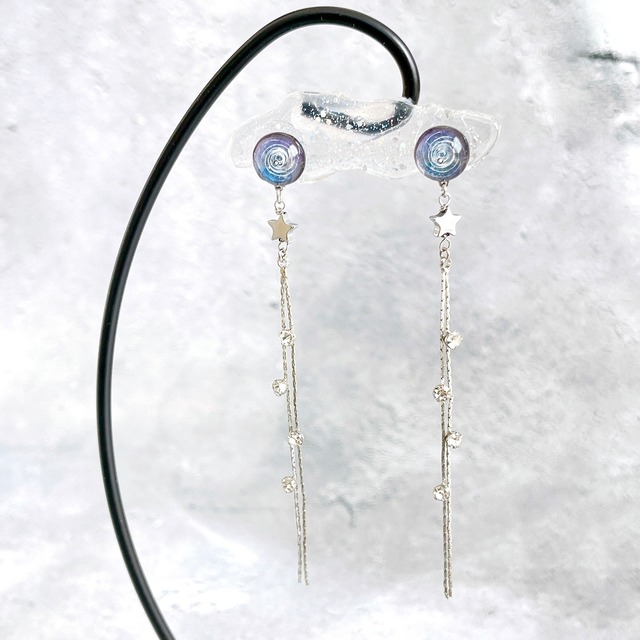 Vortex✧流星の瞬きピアスSilver✧彗星ピアス・宇宙ピアス・ロングピアス・宇宙玉・宇宙レジン・レジン作品