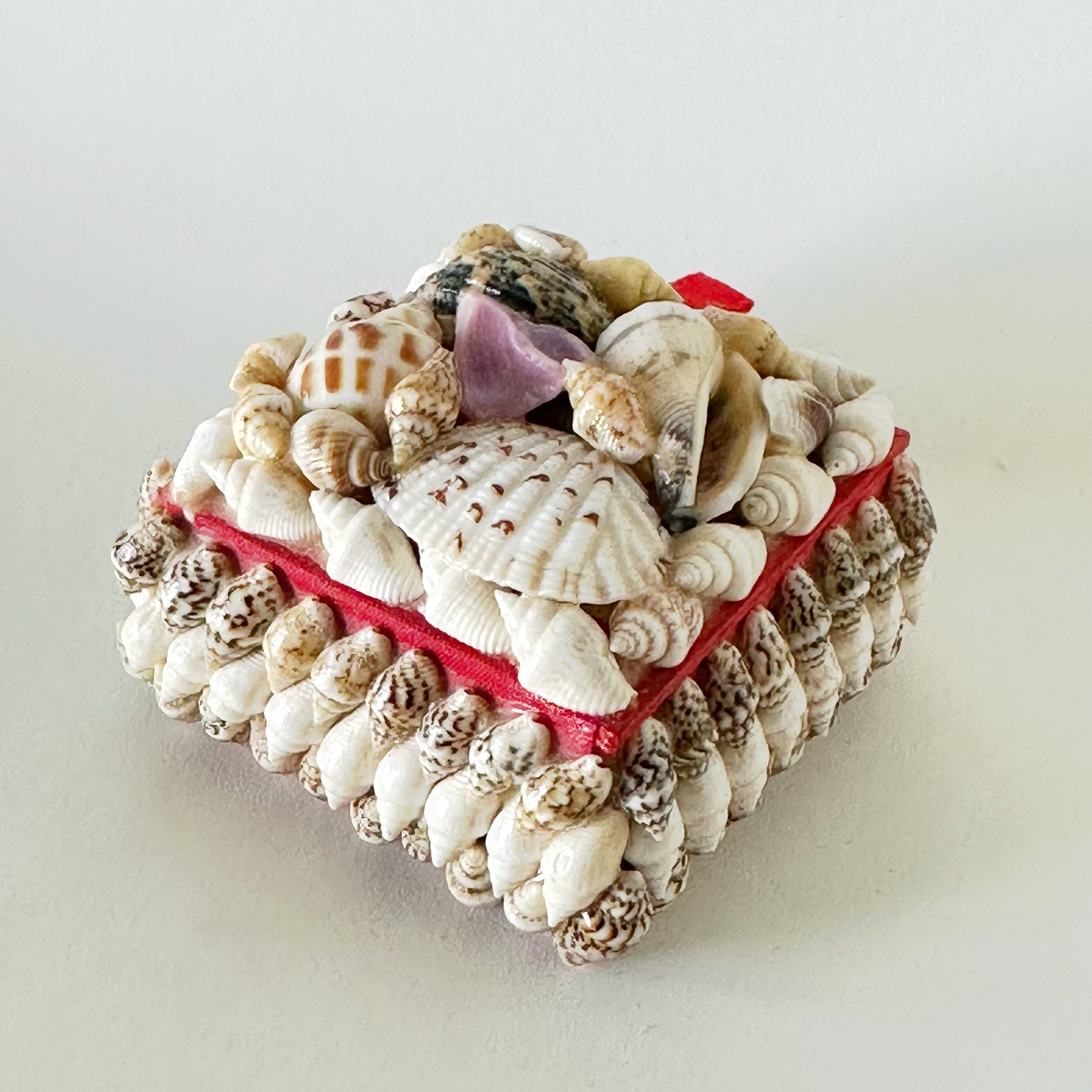 セール品(デッドストック)貝殻小物入れ・四角 | 貝殻こけし舎