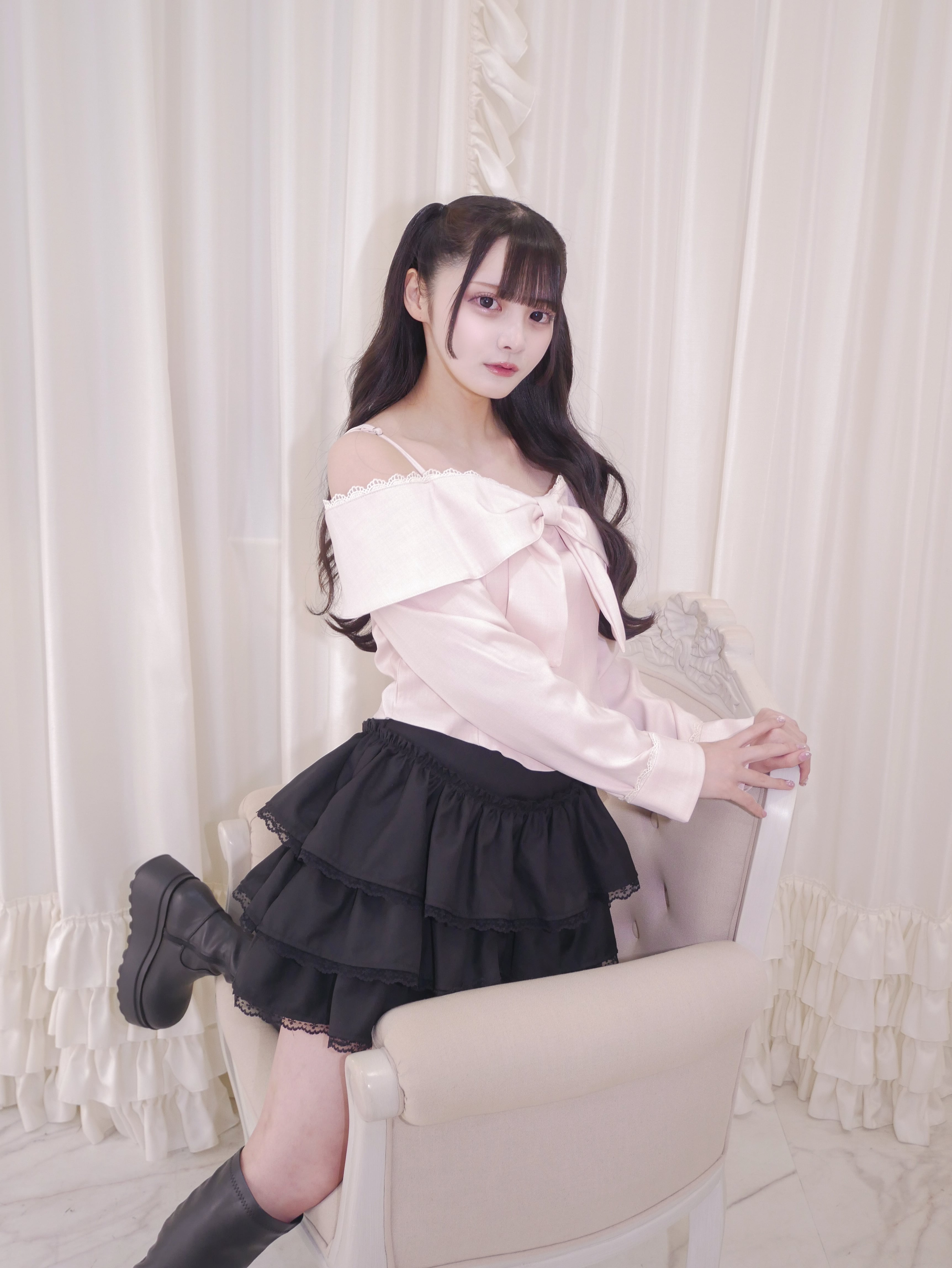 offshoulder ribbon tops