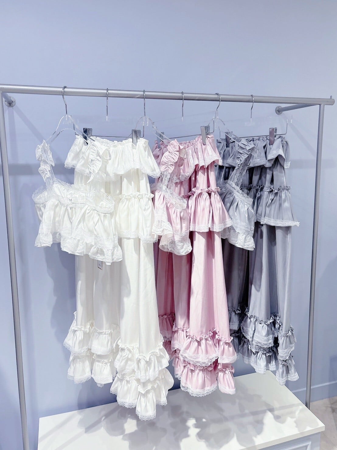 pain】シャイニーレースロングスカート | lilLilly official webstore