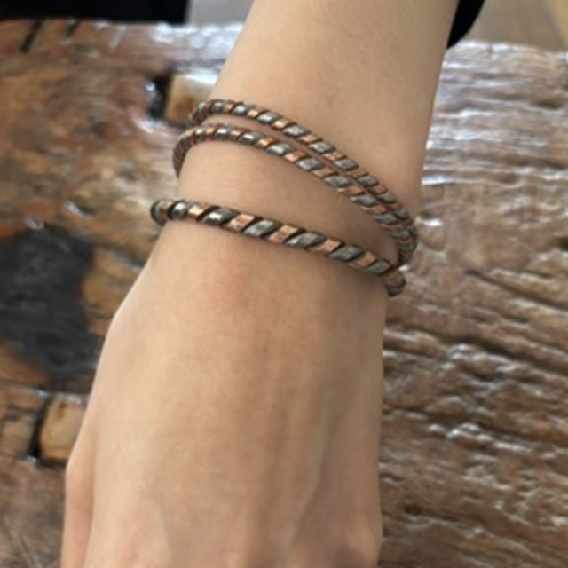 モン族　ねじねじツイストバングル　TYPE-B 014