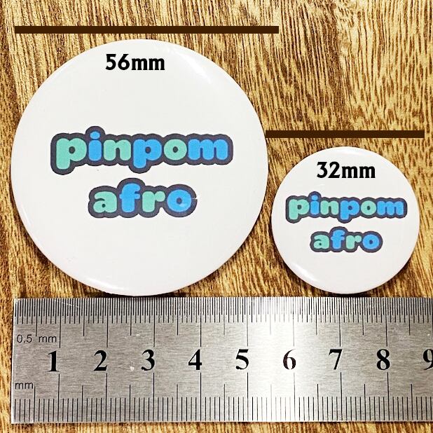 名入れ・メッセージ入れ対応】くすみ系斜め市松柄缶バッジ B-121 | Pay ID