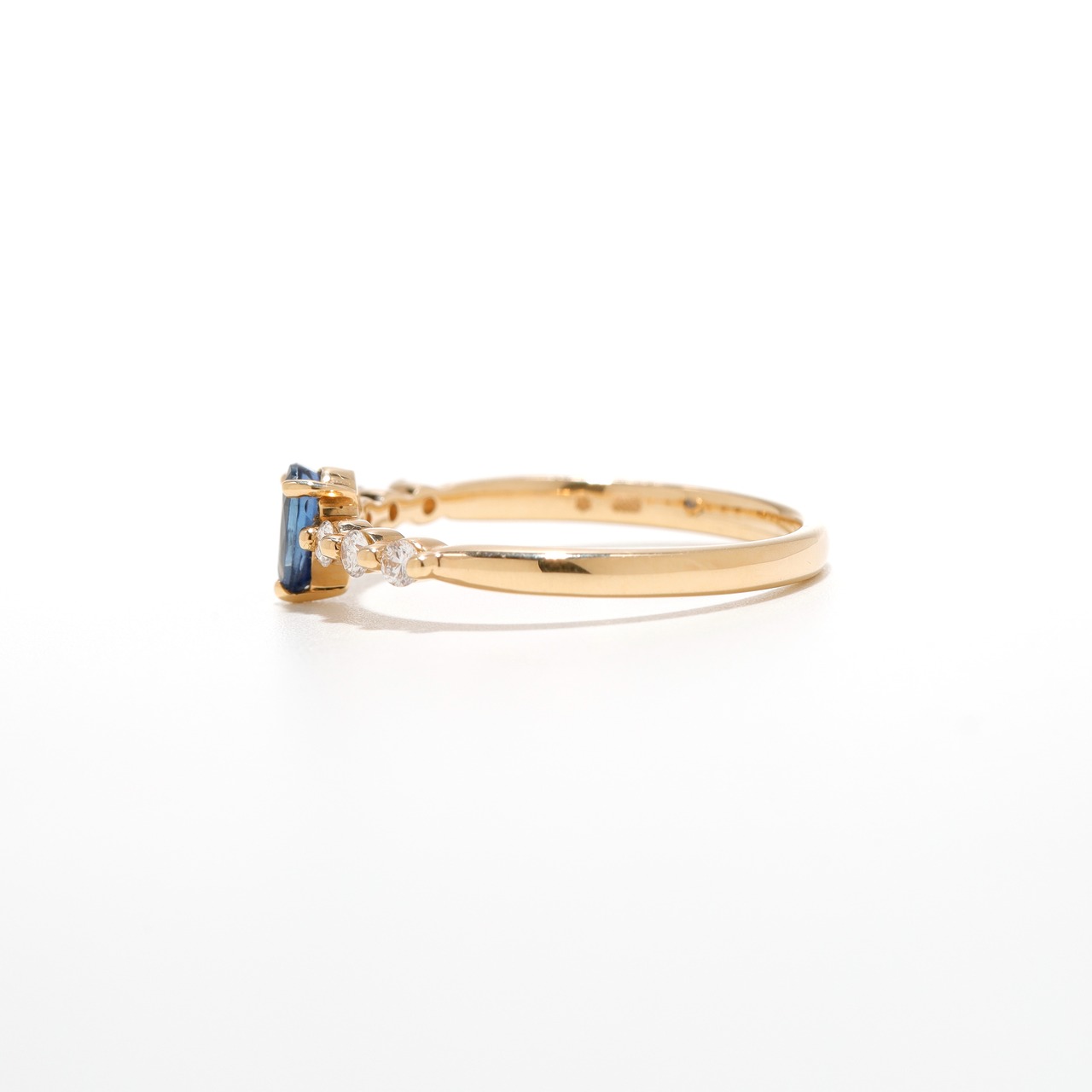 サファイア リング K18 / 0.330ct / DA 0.120ct