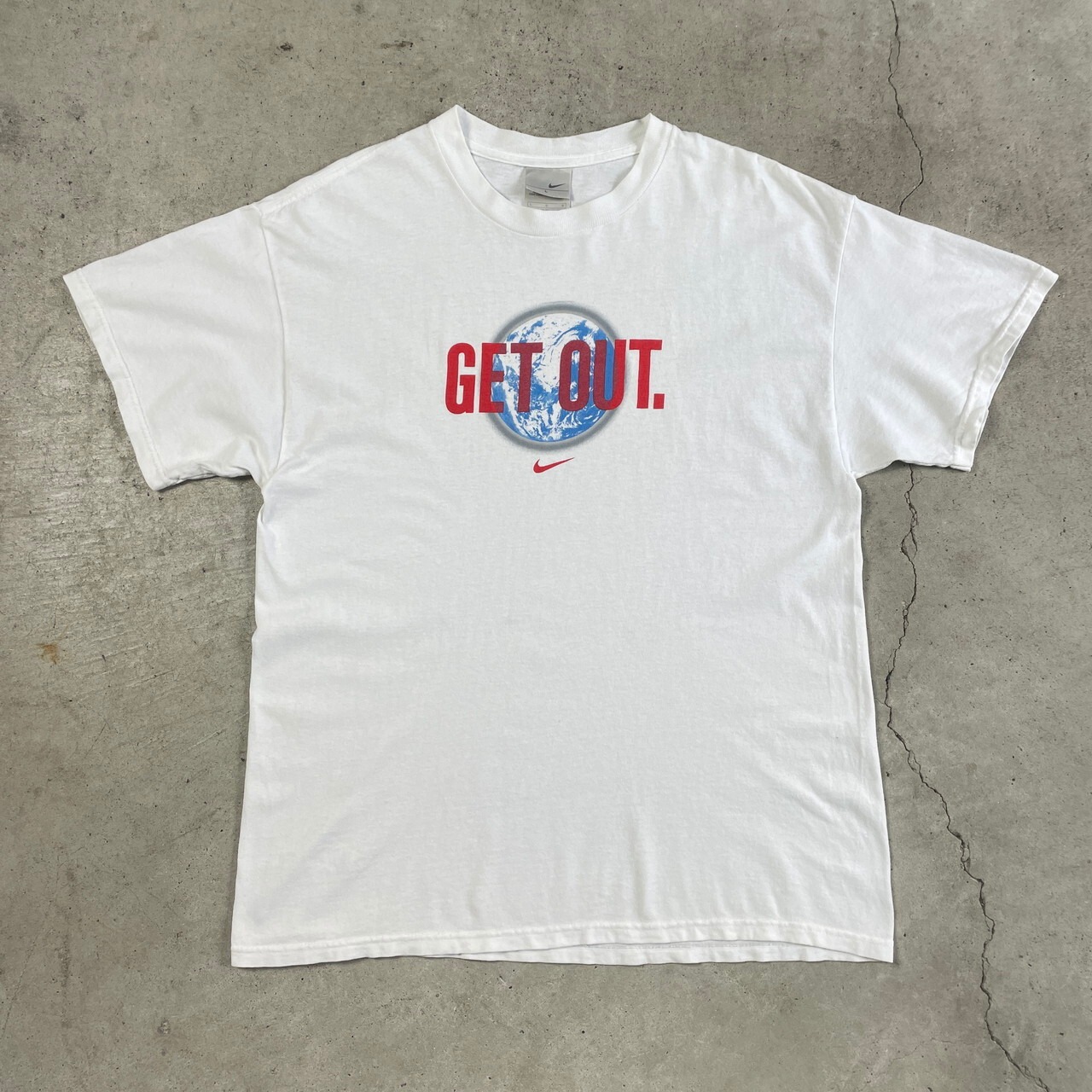 00年代 NIKE ナイキ ”GET OUT” 地球 プリント Tシャツ メンズL 古着 