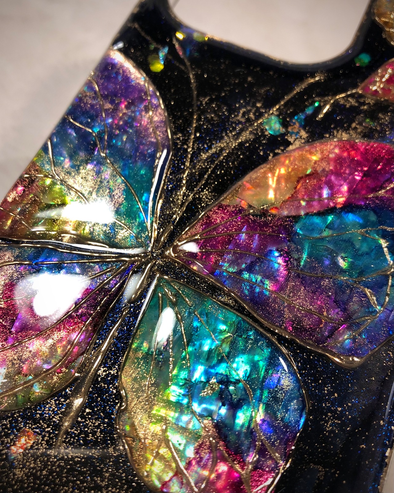 【iPhoneケース】螺鈿バタフライプルルン