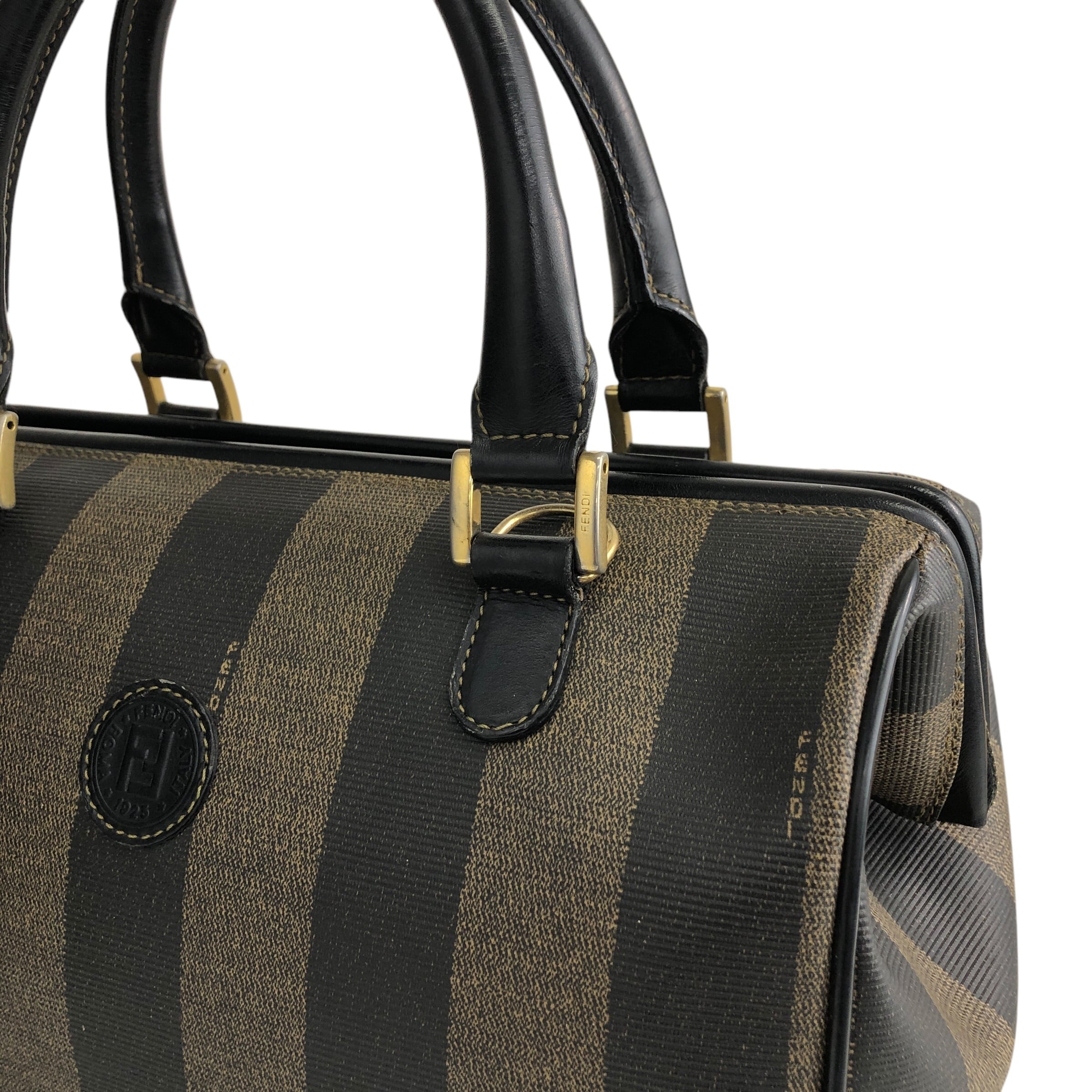 FENDI フェンディ ペカン ショルダーバッグ ブラック ロゴ PVC レザー