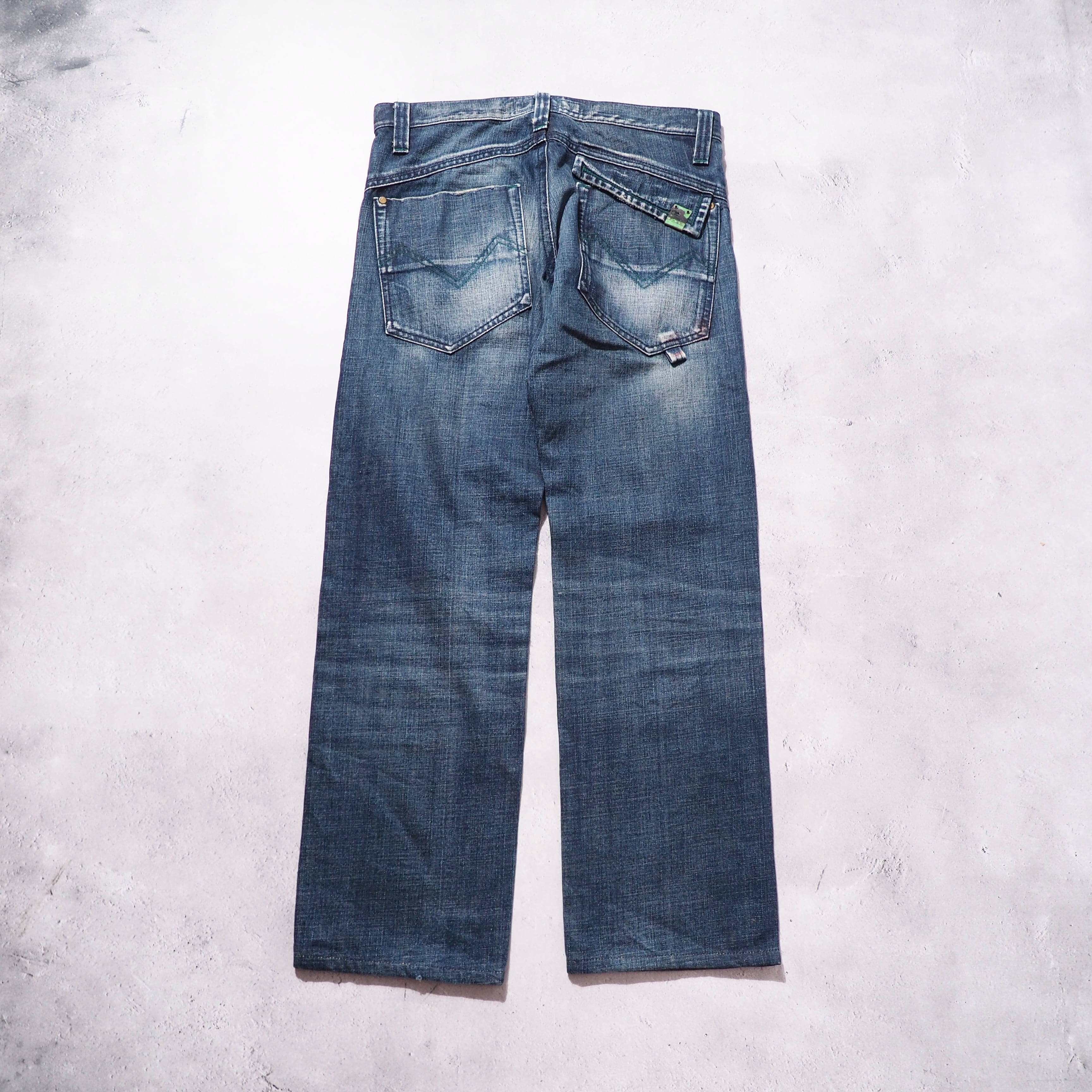" ENERGIE " Good Fade Aging × Green stitch Embroidery vintage Denim pants (made in Italy)