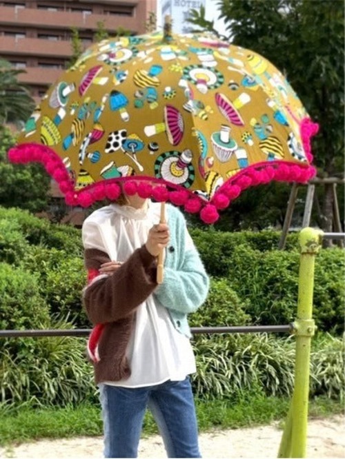 nuts 日傘　ポンポン大　キノコ