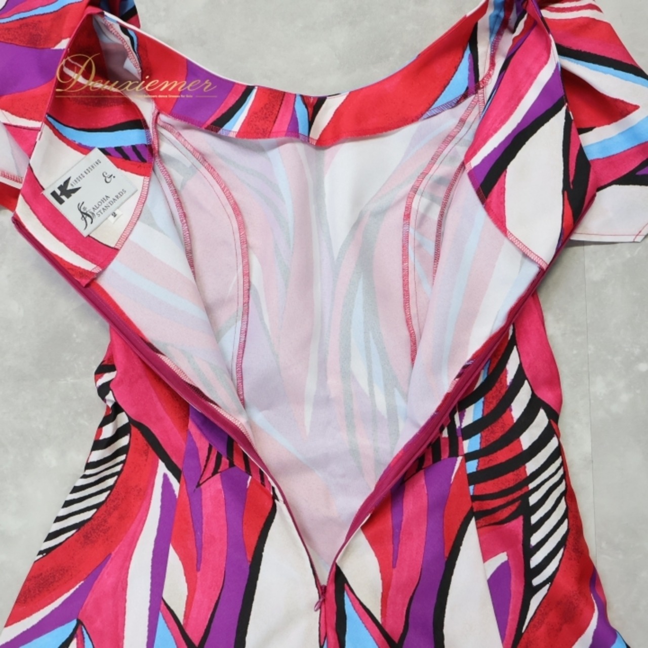 フラダンス 衣装 ワンピース ドレス ピンク系 アロハスタンダード HIROKO KOSHINO フラ ダンス 鮮やか ハワイアン 紫 水色 黒 白 ALOH ASTANDARDS 日本製 アロハ 半袖 華やか かわいい パープル系 ブルー系 ホワイト系