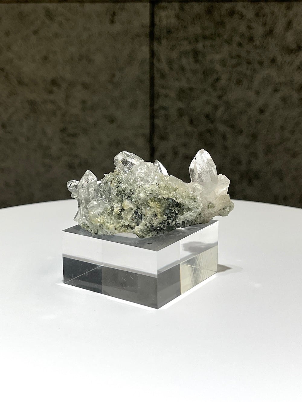 インド マニハール産 クリアクォーツ マニハール産クォーツクラスター【ML-0036】 from インド | acore Inc.