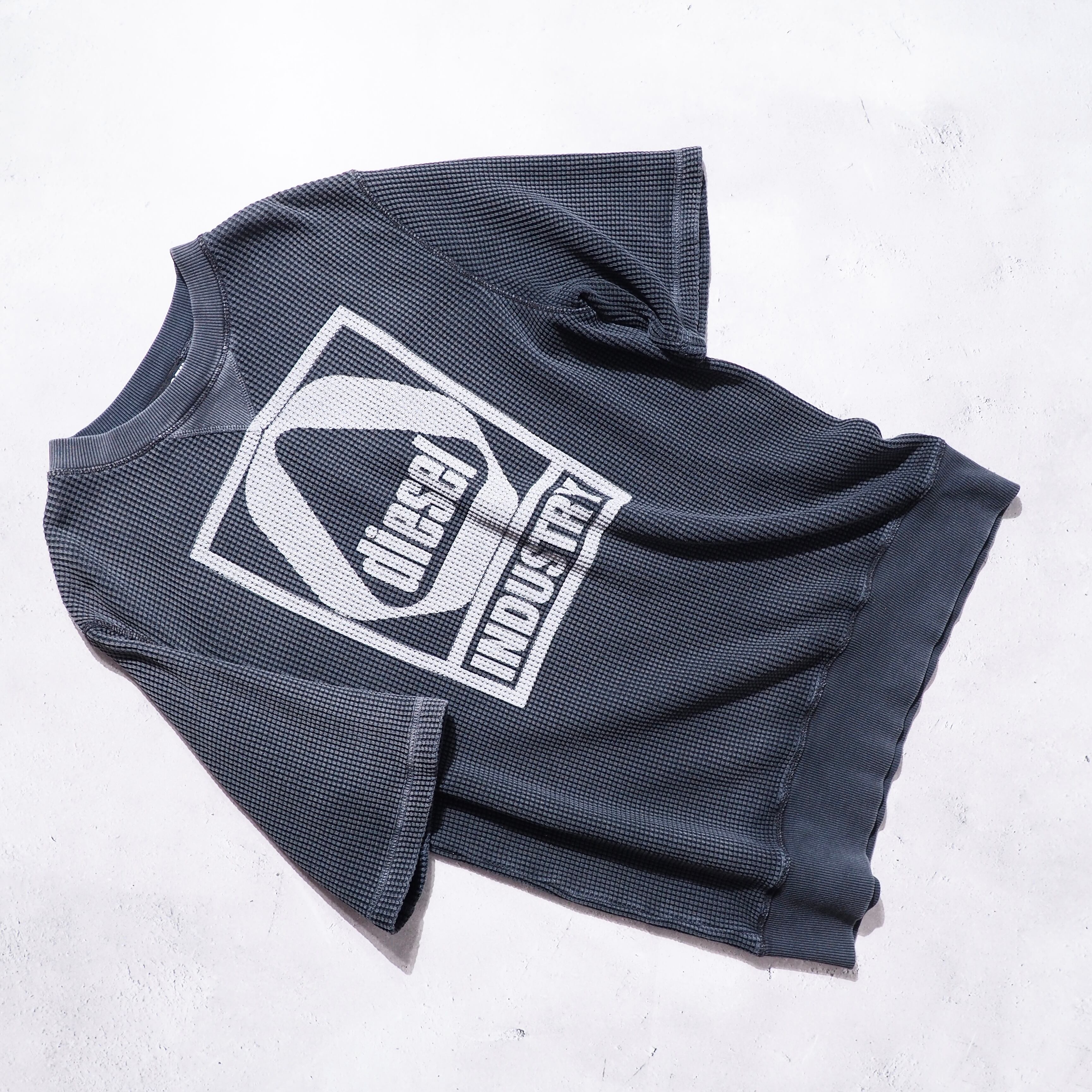 " DIESEL " Pigment Dyed × Logo printed Over silhouette Thermal Tee