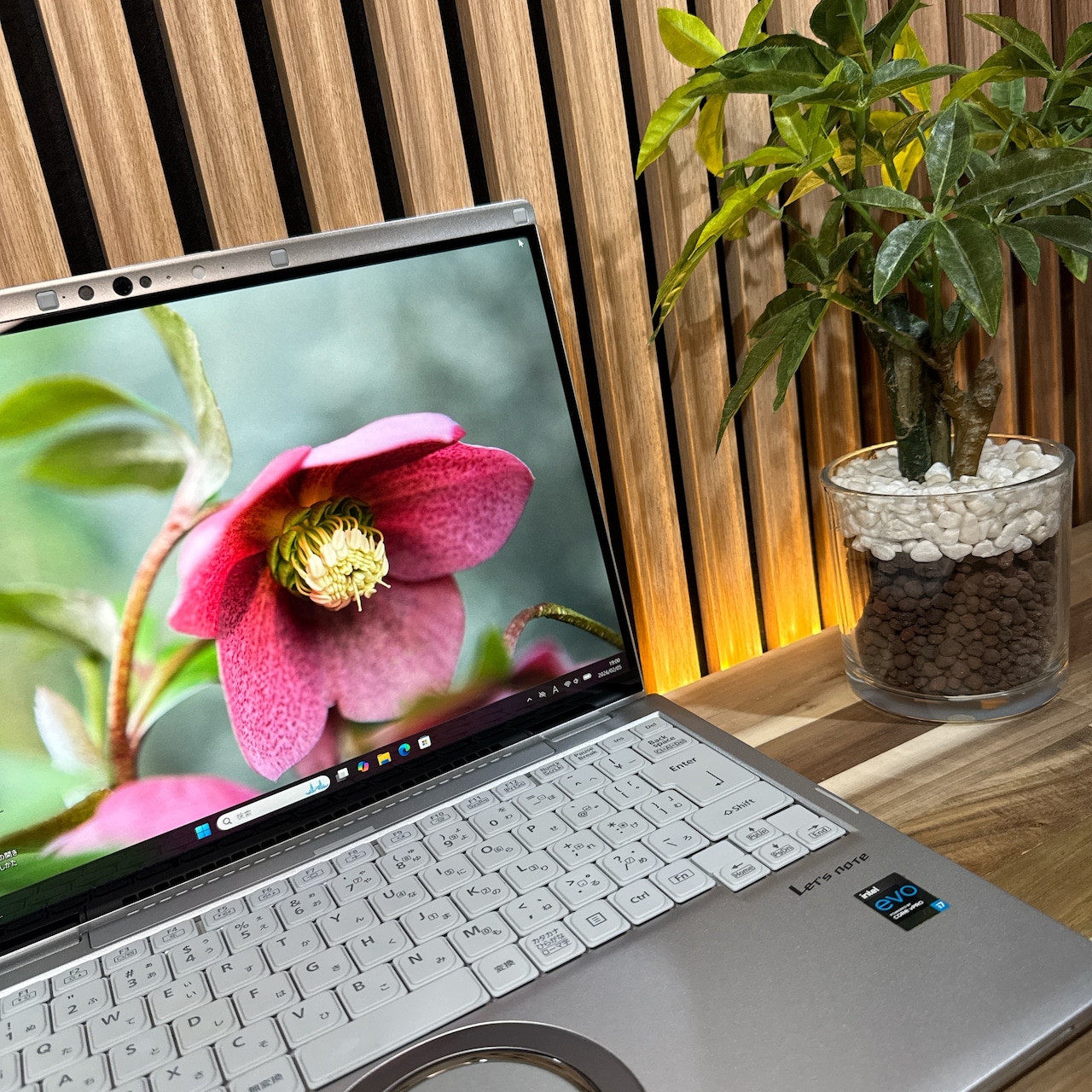 \ 公式ショップ限定価格❣️/ 準美品《タッチパネル式》Let's note FV1 最高峰i7 第11世代 メモリ16GB SSD256GB ノートパソコン 安心サポート&3ヶ月保証付き