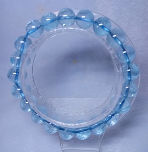 ブルートパーズブレスレット～ストレスを解消し、知性を与える