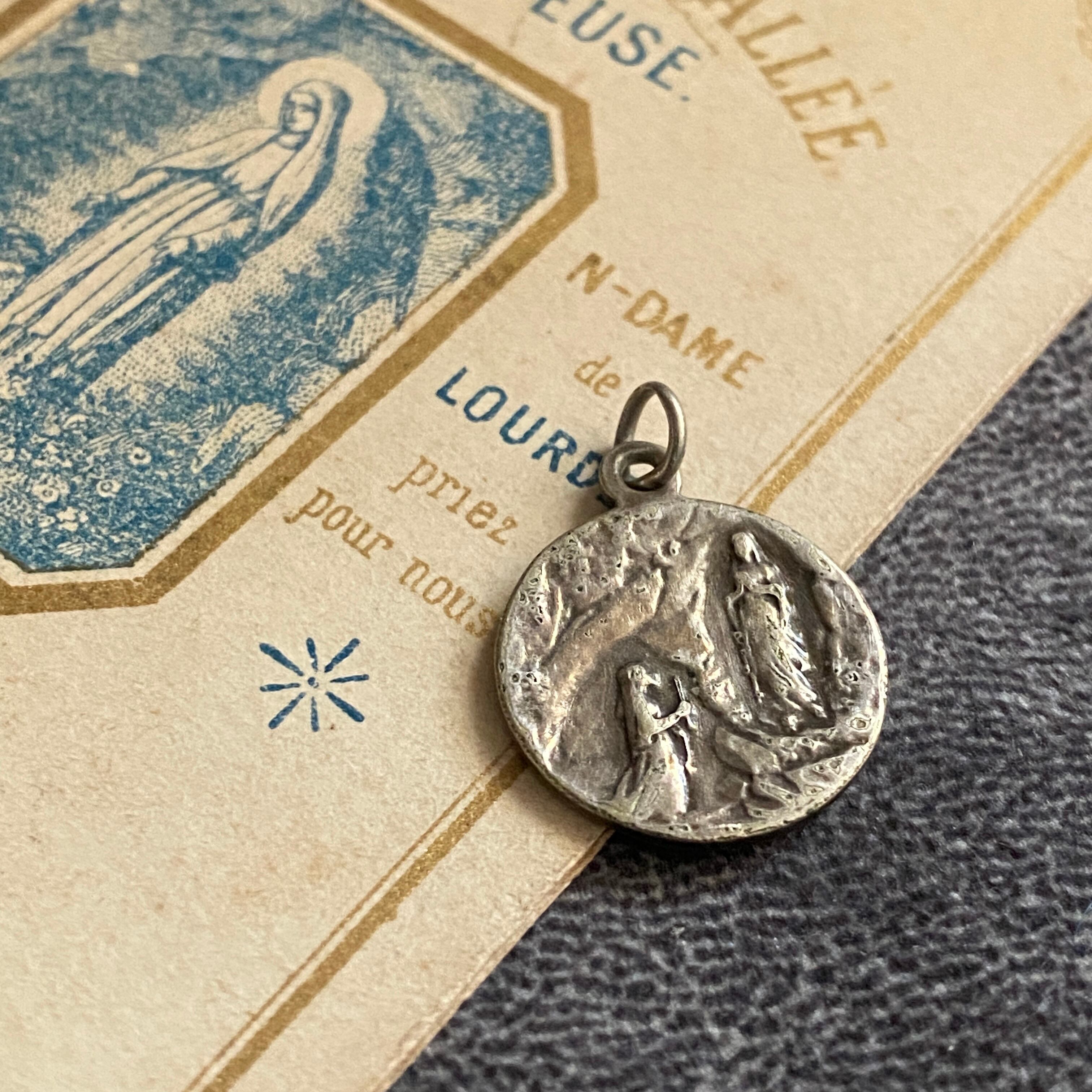 ルルドの祈りの聖母マリア | Antique medaille Mary