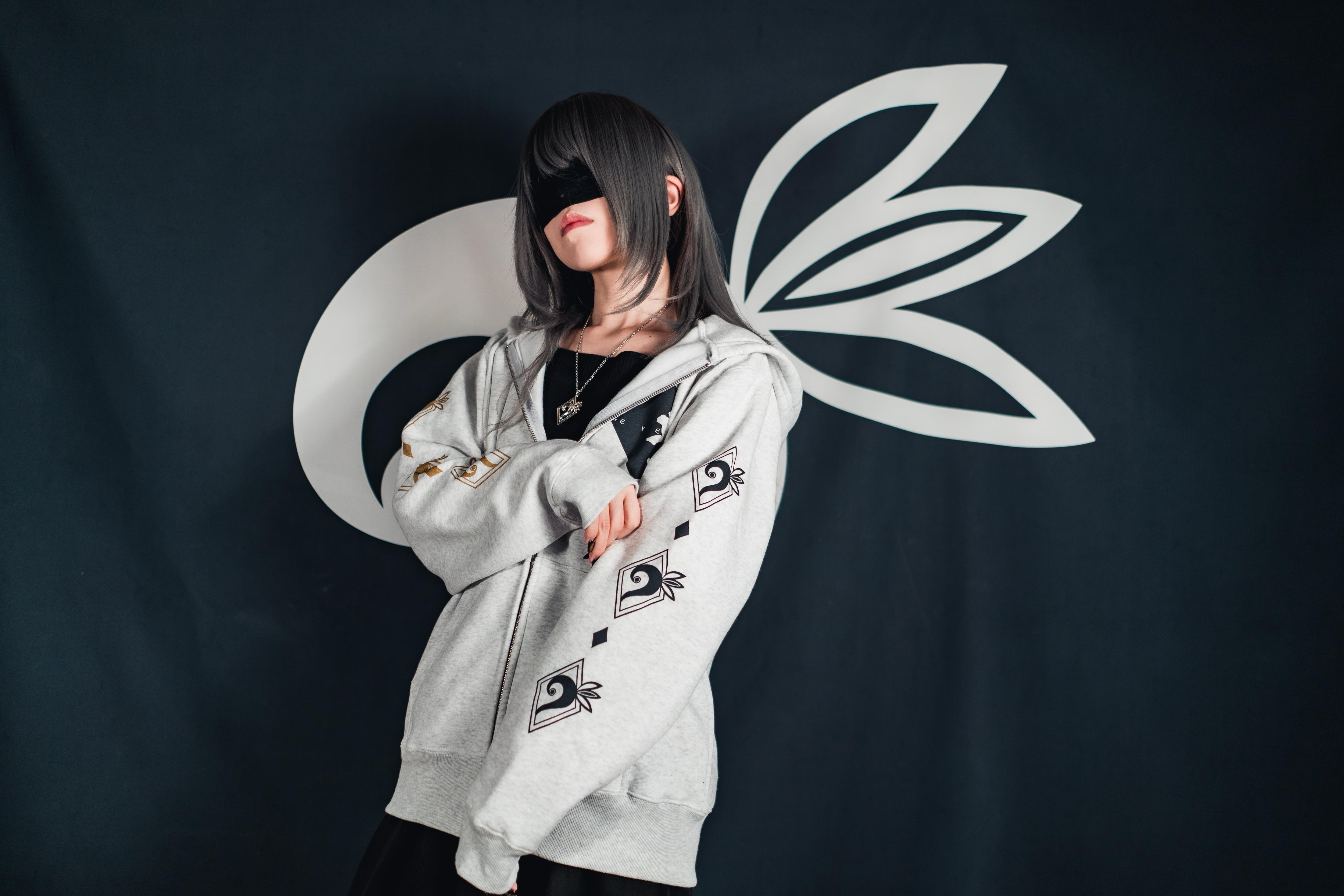 受注生産限定】3周年記念アイリスジップアップパーカー (ASH) | SERRA