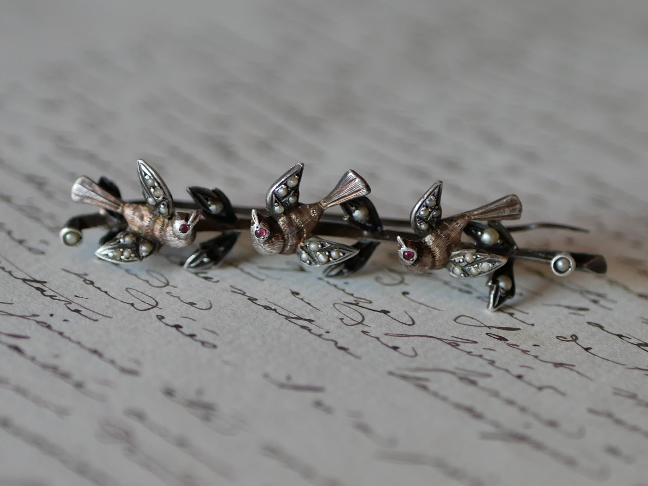 純銀製 ツバメのブローチ アンティークブローチ