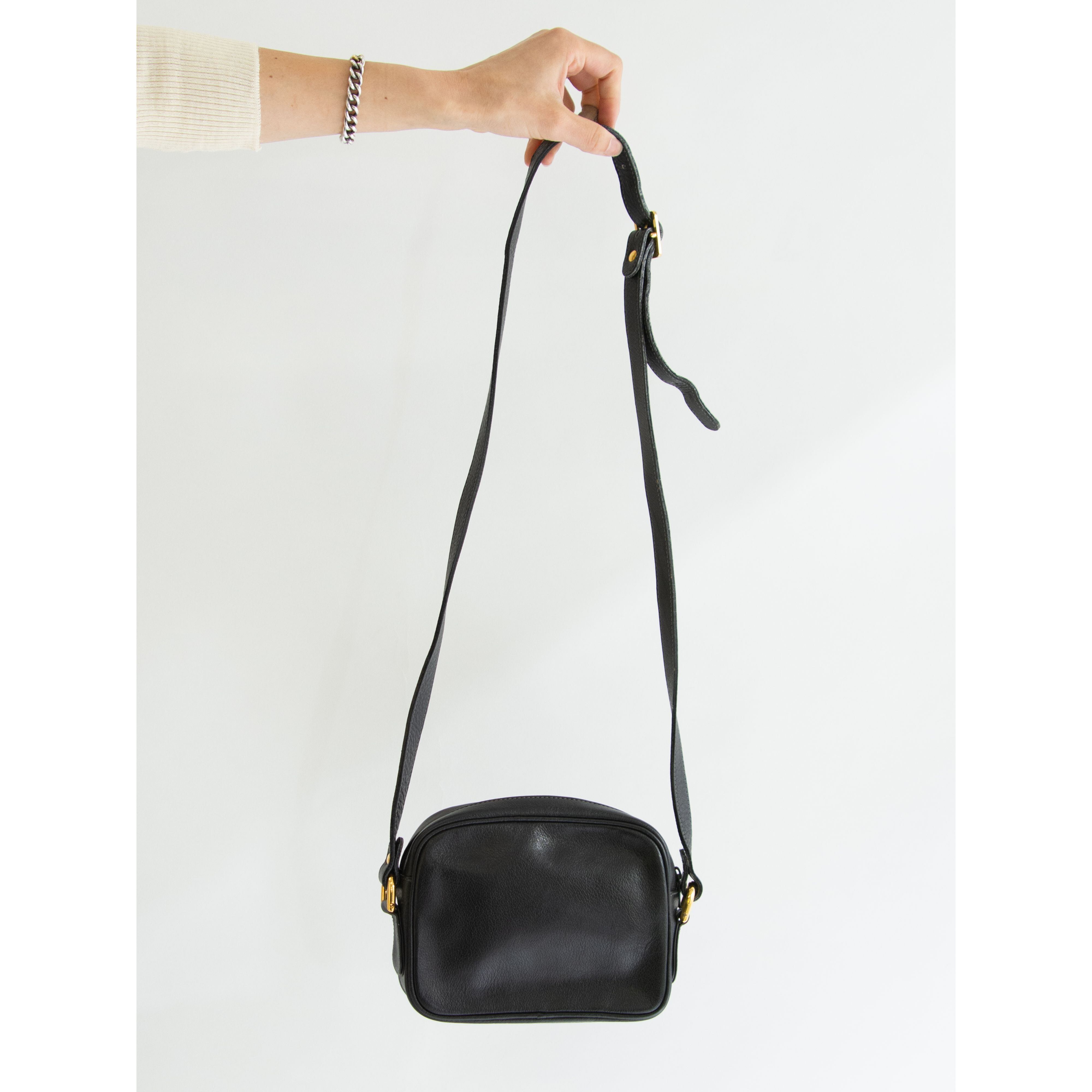 【courreges paris】Made in France leather crossbody mini bag（クレージュ フランス製 レザークロスボディミニバッグ ショルダー ）11c