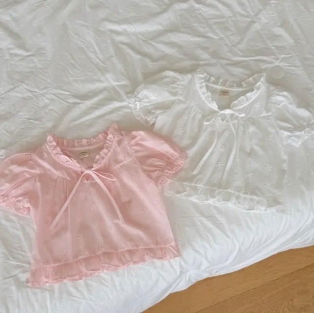 予約：Rosy Embroidery Blouse〔ninibello〕