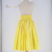 フラダンス 衣装 パウスカート イエロー系 ママラベイ 日本製 ハワイアン アロハ レッスン 練習 Mamala Bay フラ ダンス 無地 シンプル ワンカラー 華やか 鮮やか 黄 かわいい おしゃれ 上品 シングル スカート ふんわり フラダンス衣装 おしゃれスカート かわいいパウスカート ダンスレッスン ふんわりスカート カラフル衣装 イエロー ドレスアップ