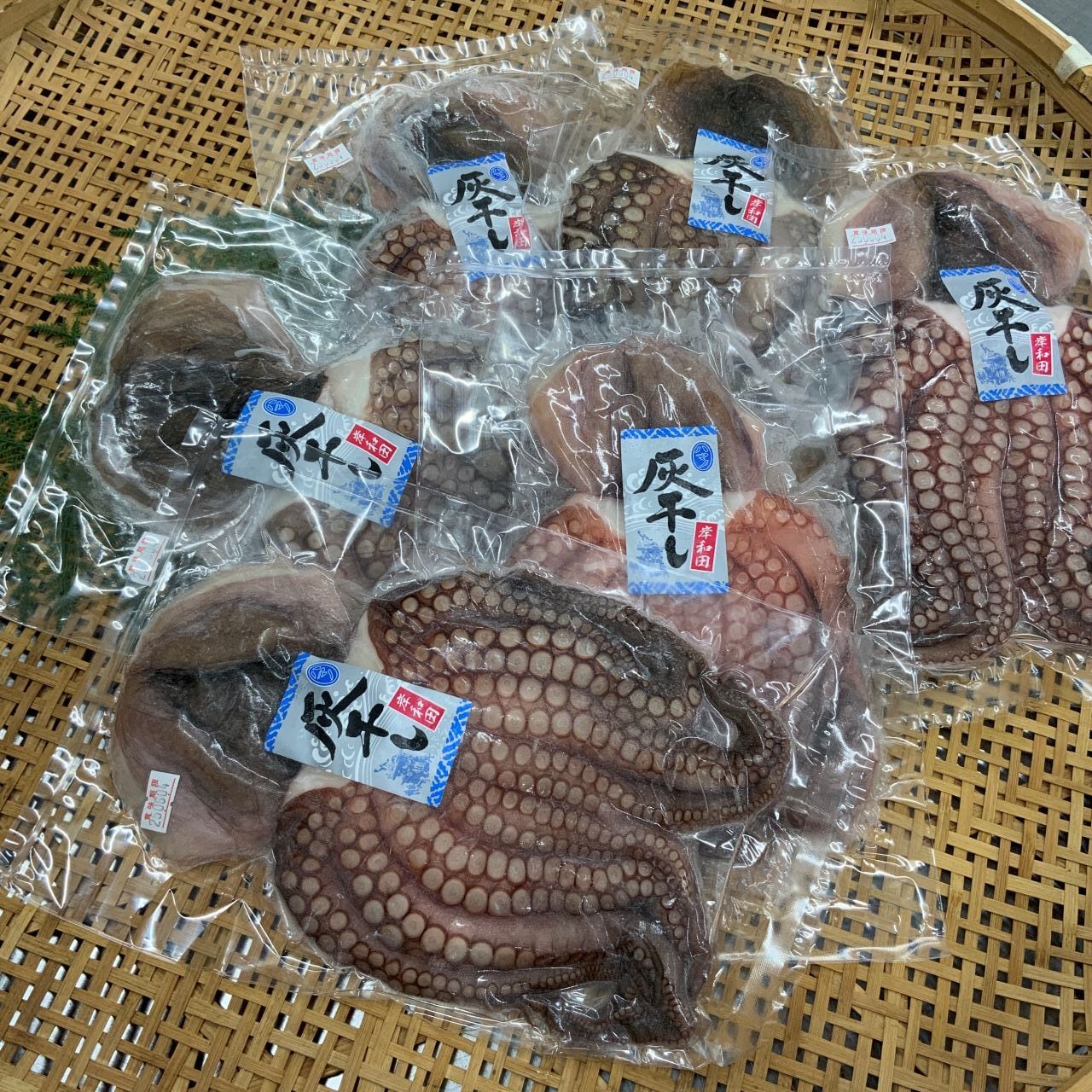 旨味凝縮】灰干したこ(大) | 箕面 銀蔵 BASE店【大阪府中央卸売市場