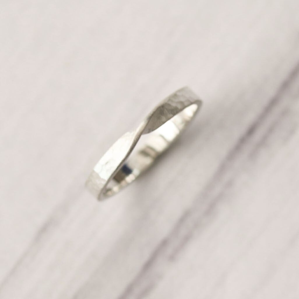 SVリング】メヴィウス_槌目 | Somm Jewelry【ソムジュエリー】