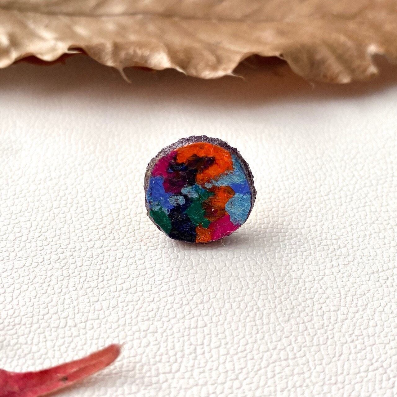 フェイクレザー 合皮 × ペイント ピアス 片耳ピアス 和風 渋い 落ち着いた デザイン 一点もの オシャレ マスクOK ハンドメイド