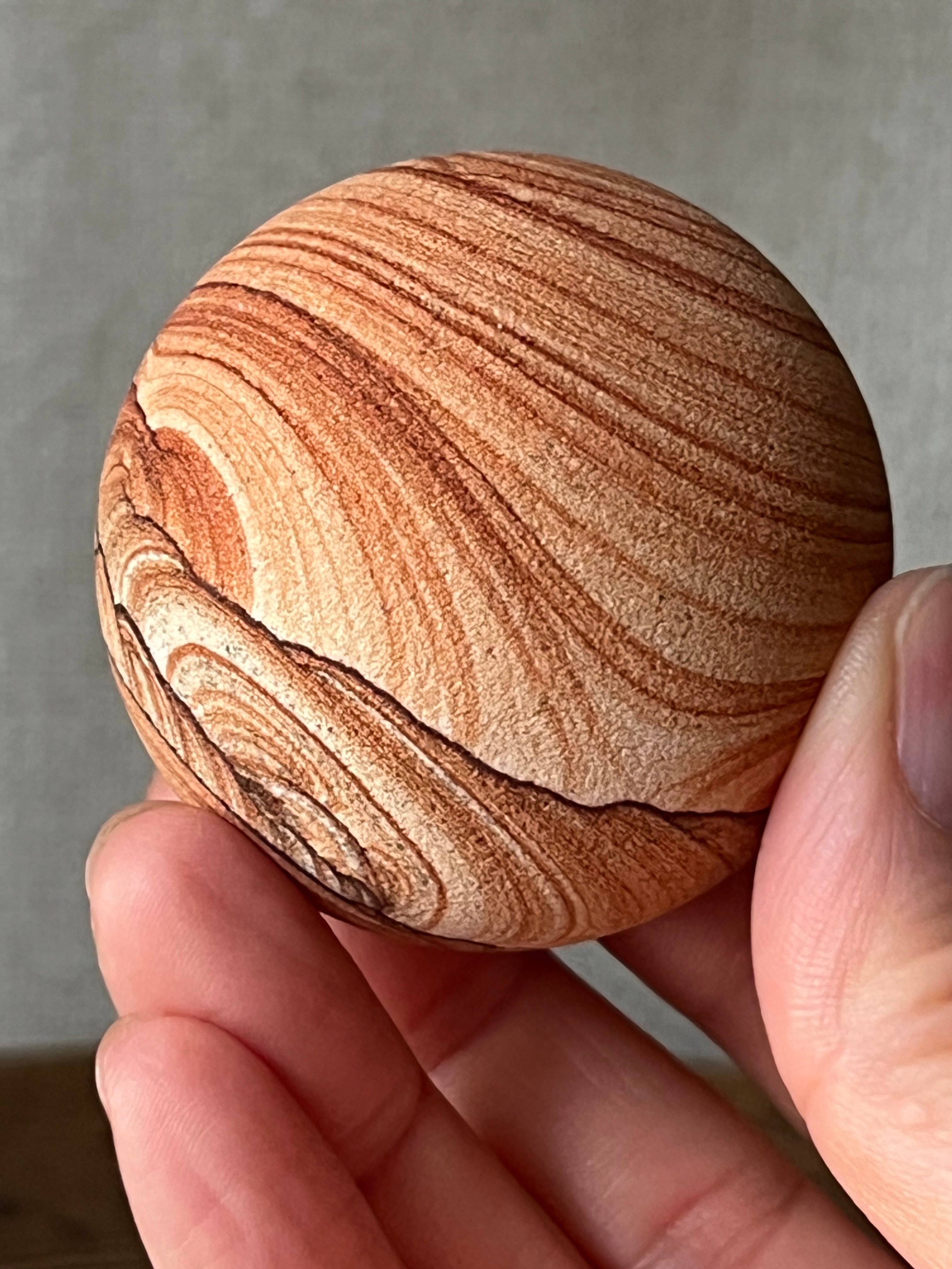 セドナストーン丸玉 ※アクリル台座付