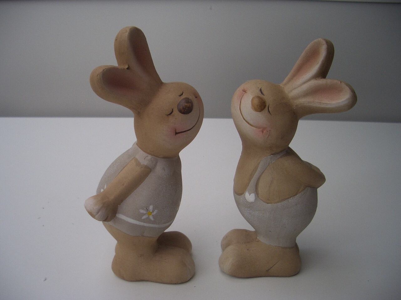 うさぎ様　オーダー NA0020 アニマルオブジェ 子うさぎ 男の子 オーバーオール | 花