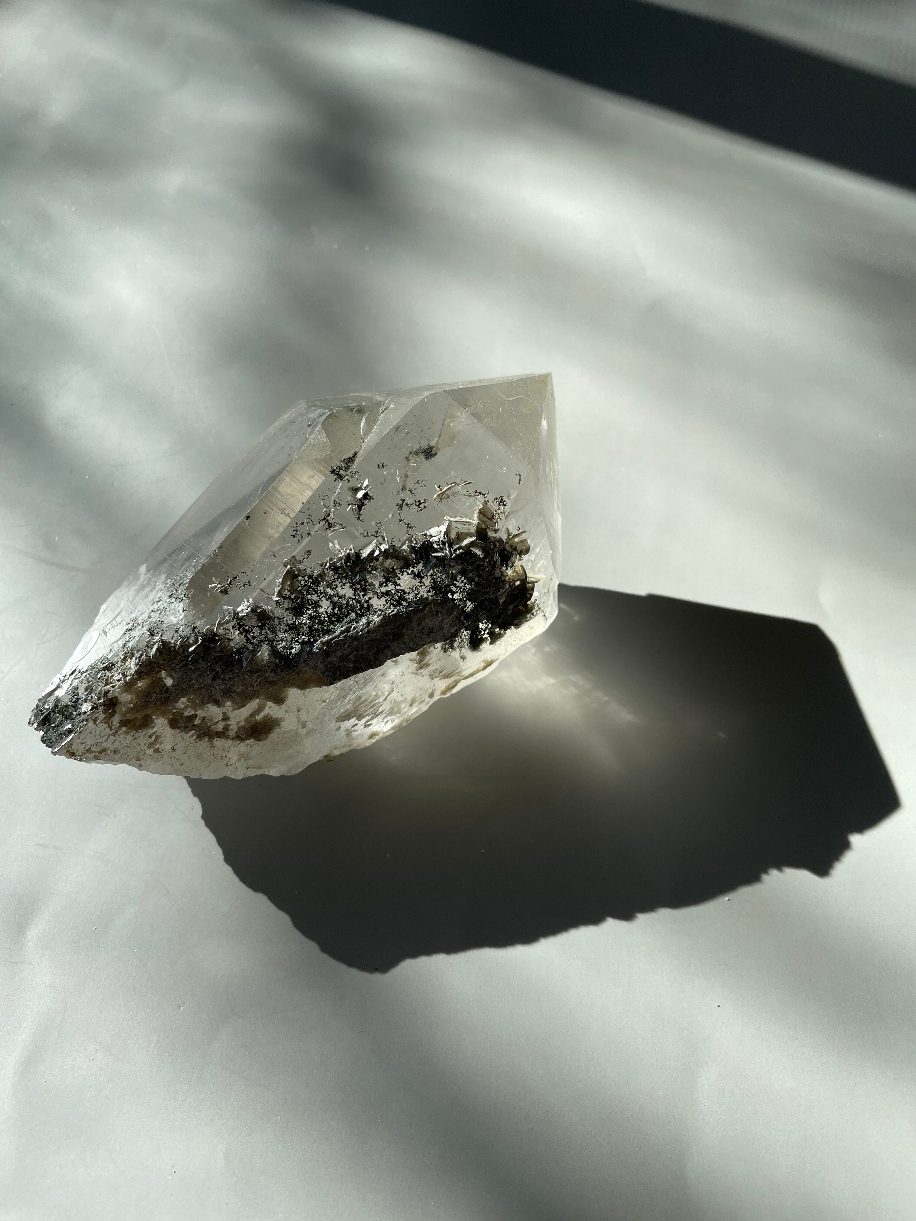 パキスタン　ギルギット　スカルドゥ産　ヒマラヤ水晶　マイカ　アイスクォーツ　クローライト　虹　