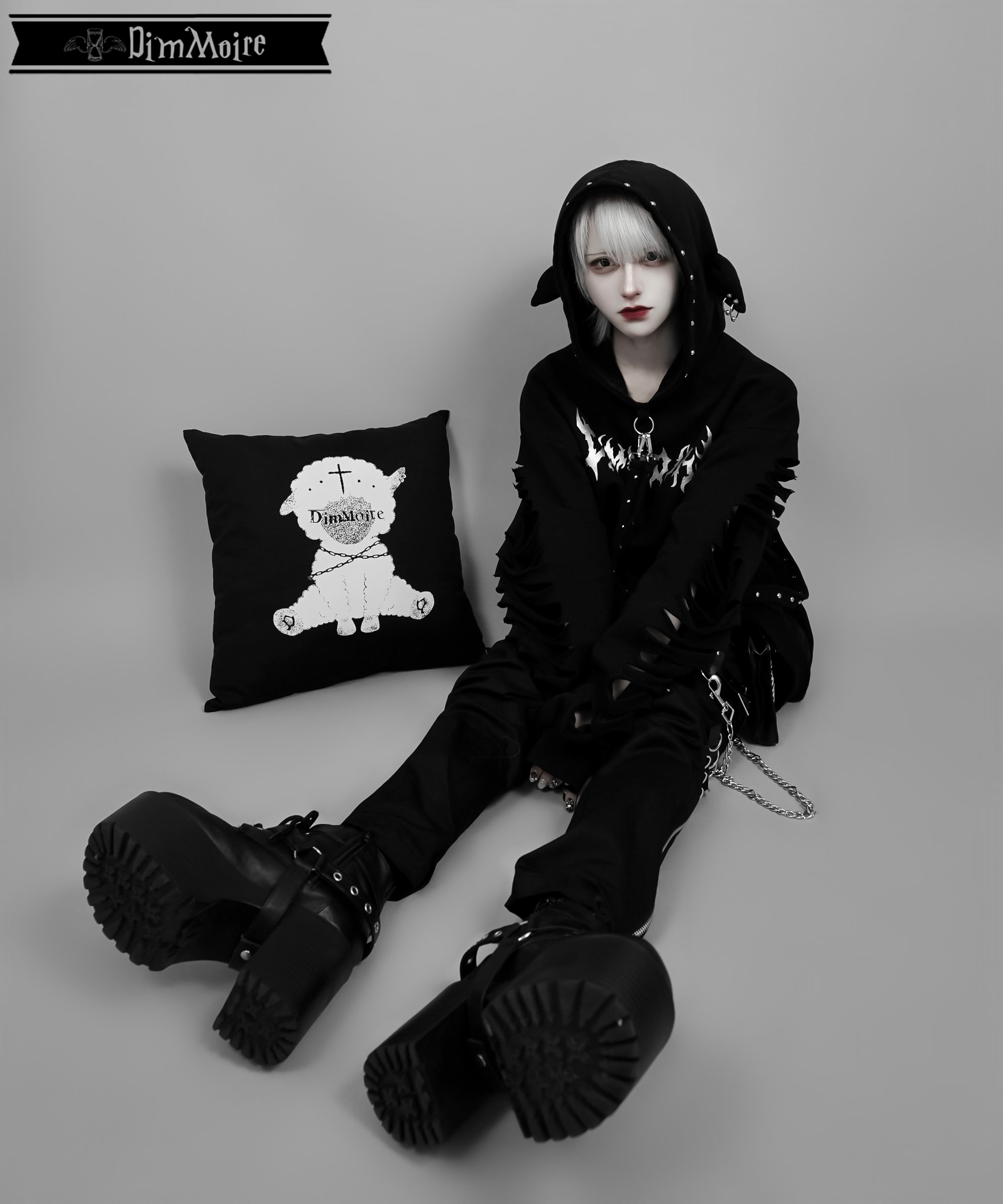 未使用級 DimMoire ディムモアール Crush×PO スウェット 黒 未使用級 DimMoire ディムモアール Crush×PO スウェット 黒 未使用級